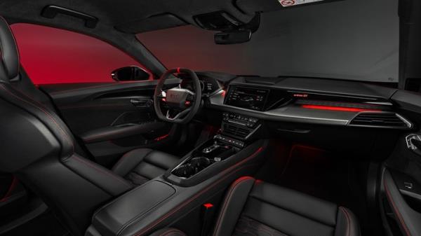 Audi RS e-tron GT performance: dashboard and infotainment system, black upholstery