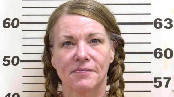 Lori Vallow Daybell poses for a booking photograph after being found guilty of killing her two children and co<em></em>nspiring in the murder of her husband’s first wife, at Madison County Jail in Rexsburg, Idaho May 12, 2023. Madison County Sheriff's Office/Handout via REUTERS THIS IMAGE HAS BEEN SUPPLIED BY A THIRD PARTY. THIS PICTURE WAS PROCESSED BY REUTERS TO ENHANCE QUALITY. AN UNPROCESSED VERSION HAS BEEN PROVIDED SEPARATELY</p>

<p>　　