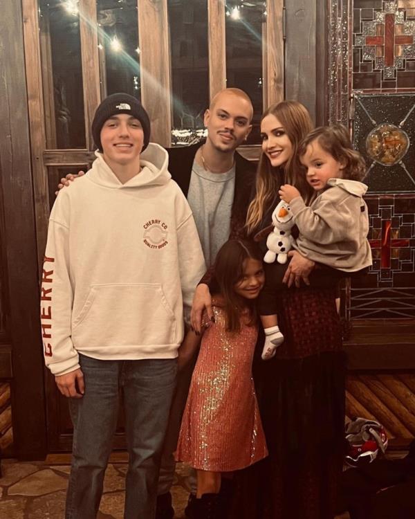 Evan Ross and Ashlee Simpson with children Bronx, Jagger and Ziggy.
