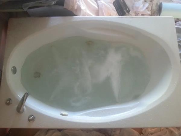 The hot tub.