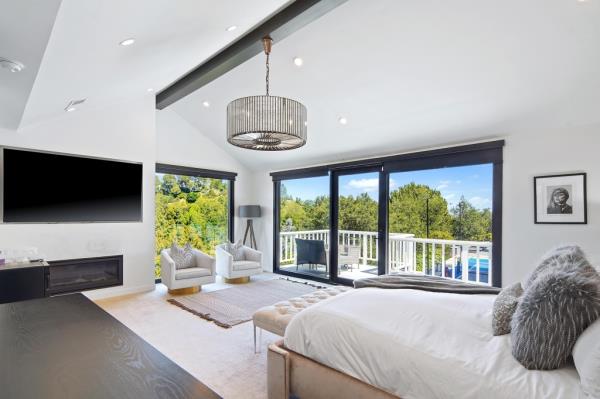 randall emmett relists LA home