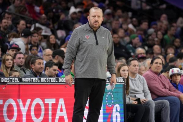 Tom Thibodeau reacts during the Knicks' loss to the 76ers on Feb. 10.