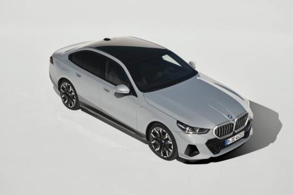 2024 BMW i5