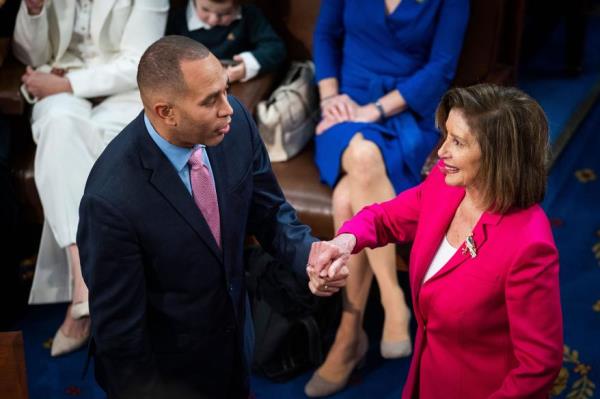 The House Democrats untied behind incoming Democratic leader Rep. Hakeem Jeffries.