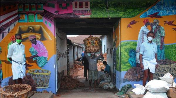Coco<em></em>nut Street in Valiyangadi is active after the Covid lockdown relaxations. The street is open three days a week in Kozhikode,Kerala on June 24, 2021 in Kozhikode, India. (Photo by C. K Thanseer/DeFodi images via Getty Images)