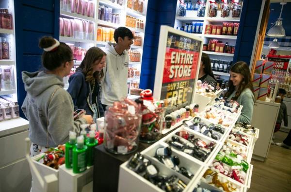 Customers in Bath & Body Works