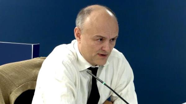 Dominic Cummings says that Boris Johnson 'listened to pop-ins'