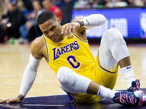 太阳队马刺_马刺对战太阳_美联社消息称,太阳将佩恩交易到马刺