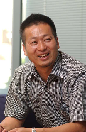 寻找小糖人讲述了一个美国歌手_马尔克斯去世享年87岁_西斯托·罗德里格斯：《寻找糖人》歌手去世，享年81岁