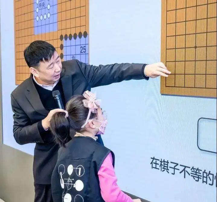 网上下围棋, 围棋的智慧：探索网上对弈的深度与乐趣_国内比较火的围棋对弈平台_围棋对弈平台免费下载