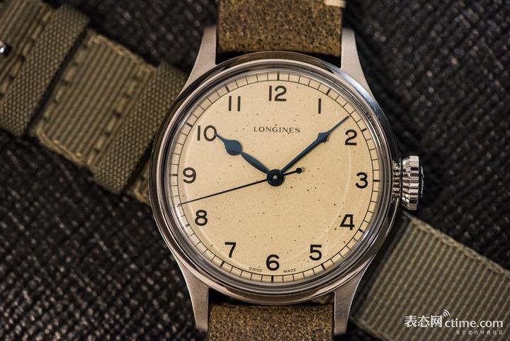 古董展示_照片报道我们在美国最大的古董展上看到的所有稀有古董表_古董列表