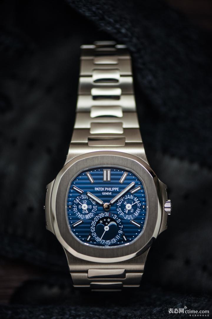 古董展示_古董列表_照片报道我们在美国最大的古董展上看到的所有稀有古董表