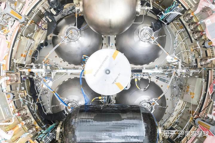 欧洲阿里亚娜火箭_欧洲阿丽亚娜5号火箭的最后一次发射被推迟_1996年阿丽亚娜火箭爆炸