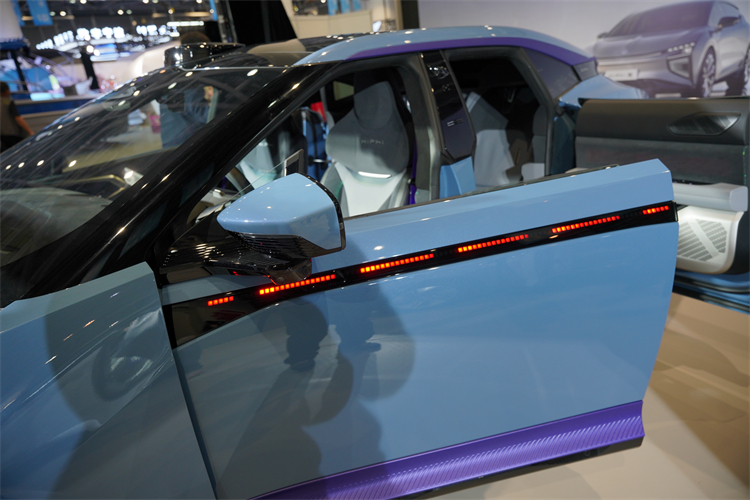 科技引领未来作文800字_深圳悠酷智能科技有限公司_酷悠：打造全新数字娱乐体验,引领未来科技潮流