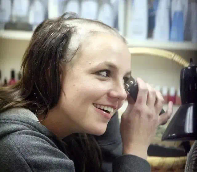 小甜甜布兰妮无意中打了自己的脸，NBA球星的保安没有因殴打被起诉_小甜甜布兰妮无意中打了自己的脸，NBA球星的保安没有因殴打被起诉_小甜甜布兰妮无意中打了自己的脸，NBA球星的保安没有因殴打被起诉