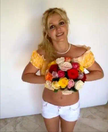 小甜甜布兰妮无意中打了自己的脸，NBA球星的保安没有因殴打被起诉_小甜甜布兰妮无意中打了自己的脸，NBA球星的保安没有因殴打被起诉_小甜甜布兰妮无意中打了自己的脸，NBA球星的保安没有因殴打被起诉