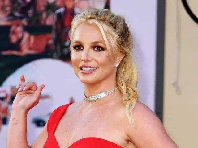 小甜甜布兰妮无意中打了自己的脸，NBA球星的保安没有因殴打被起诉_小甜甜布兰妮无意中打了自己的脸，NBA球星的保安没有因殴打被起诉_小甜甜布兰妮无意中打了自己的脸，NBA球星的保安没有因殴打被起诉