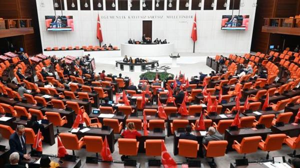 Parliament extends mandate for troops in Libya