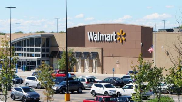 FRANKLIN, TENNESSEE-DECEMBER 23, 2017: Exterior view of a new, suburban Walmart store. Walmart is the world's largest brick and mortar retailer.